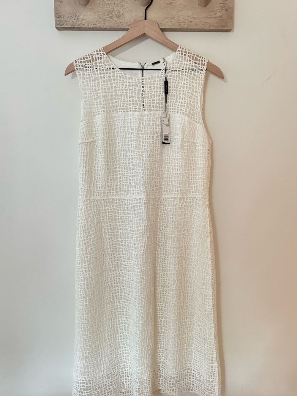 Elie Tahari Ophelia Dress White Size 10 perfect for wedding, graduation, summer